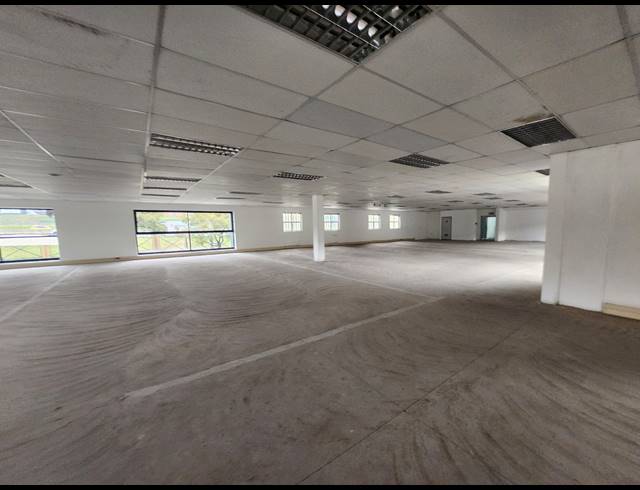 588M² OFFICE TO LET IN HALFWAY GARDENS
